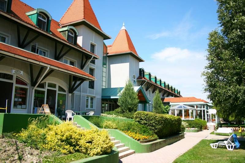 Thermal Hotel