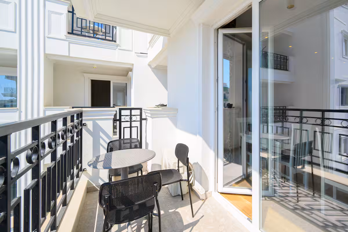 Balkon s posezením